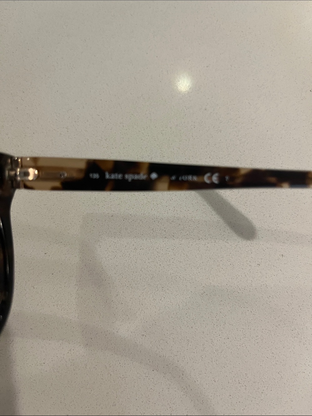 Kate spade sunglasses and case - Picture 3 of 4
